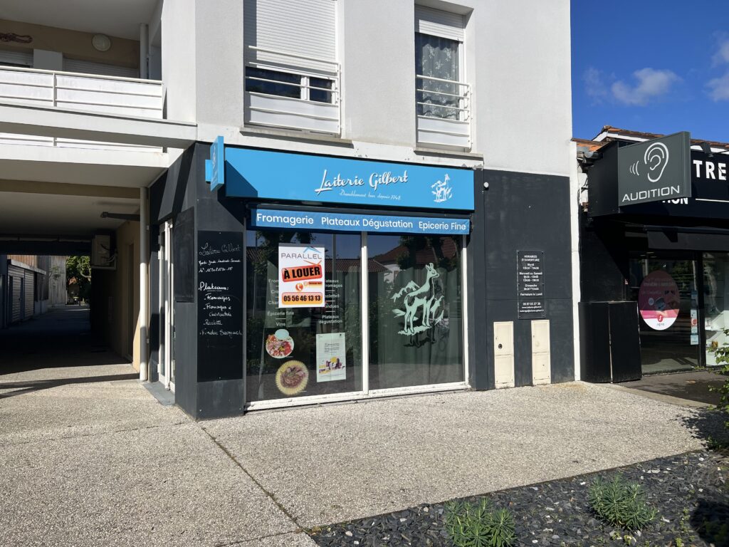 Location Commerce 107 m² à Audenge